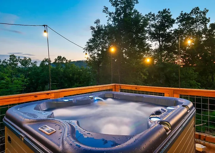 Deals! - 10 Min To Parkway - Mt View- Hot Tub-Cozy Cabin