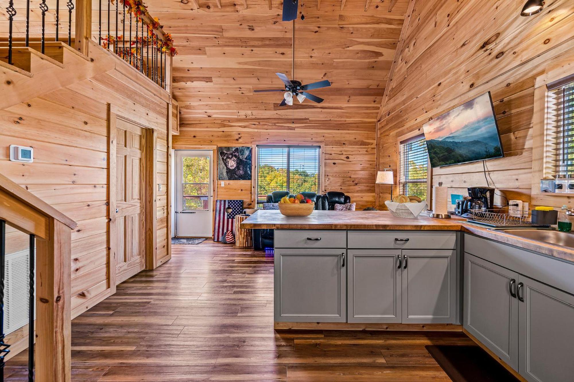 Holiday home Deals! - 10 Min To Parkway - Mt View- Hot Tub-Cozy Cabin *